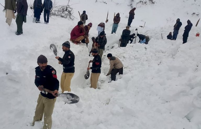 Over 100 Killed by Avalanche in Kashmir