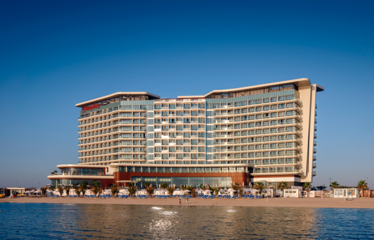 A CLAWsome Staycation Awaits at Hampton by Hilton Marjan Island!