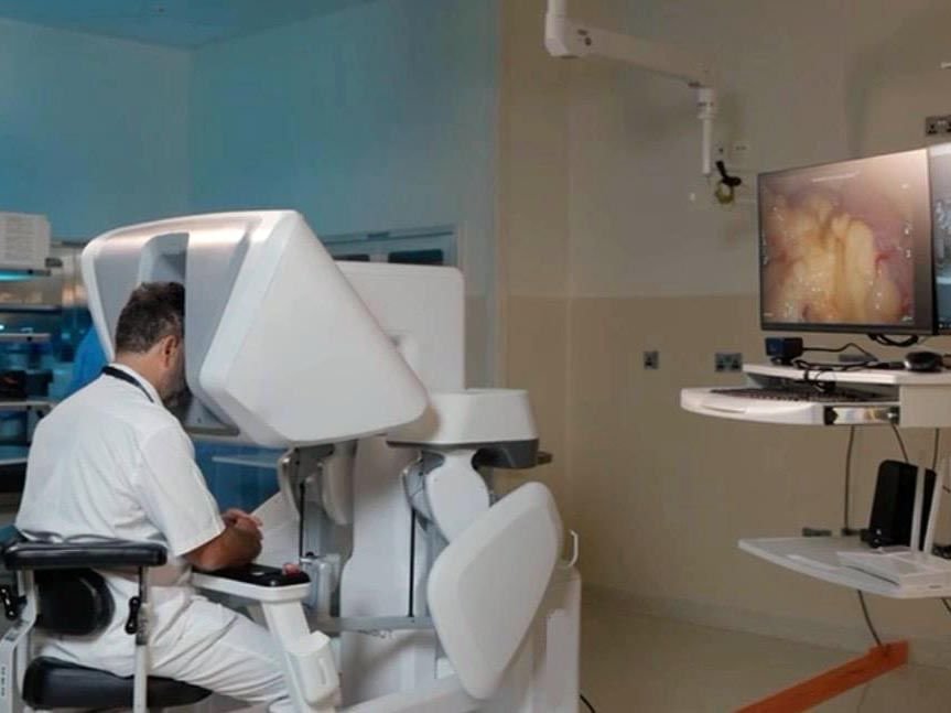 Abu Dhabi performs first UAE-Pakistan telesurgery Abu Dhabi performs first UAE-Pakistan telesurgery